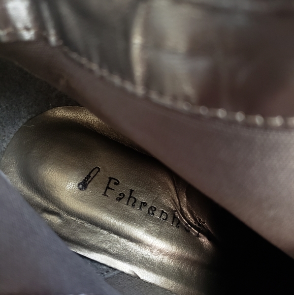 Fahrenheit Ruffle Ankle Boot - Picture 7 of 8